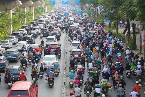 Camera AI 'bắt' hơn 3 triệu lượt xe máy đi sai làn trên 2 tuyến đường ở Hà Nội