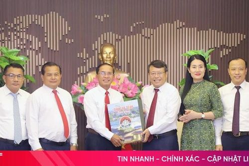 Hà Tĩnh - Salavan tiếp tục thắt chặt tình đoàn kết hữu nghị, đẩy mạnh hợp tác toàn diện