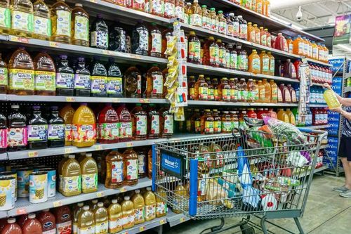 Giá nhựa tăng hai chữ số, kéo giá hàng hóa tiêu dùng leo thang
