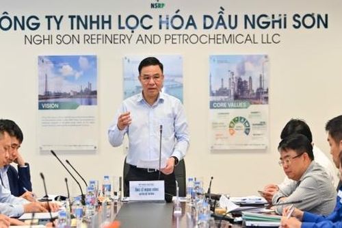 Quyền Bộ trưởng Bộ Công Thương Lê Mạnh Hùng làm việc với Nhà máy Lọc hóa dầu Nghi Sơn