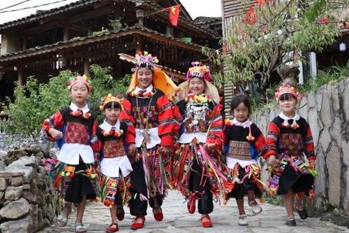Triển khai Nghị quyết Đại hội XIV: Đưa văn hóa trở thành động lực phát triển ở Lũng Cú