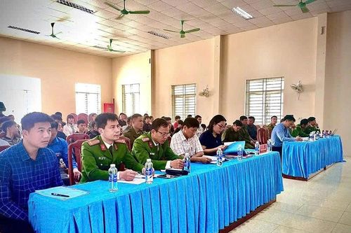 Tạo dựng 'lá chắn mềm' ở xã vùng biên Tam Chung