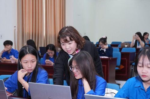 Xây dựng 'lá chắn' từ cộng đồng