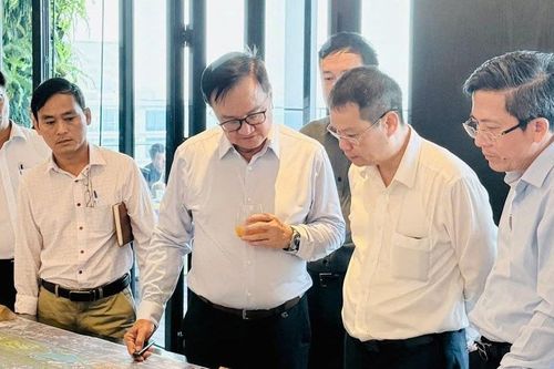 Phó Bí thư Thành ủy Đà Nẵng Nguyễn Mạnh Hùng thăm, làm việc tại HOIANA