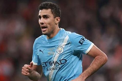 Real Madrid săn đón Rodri, Barcelona nhắm 'bom tấn' Julian Alvarez