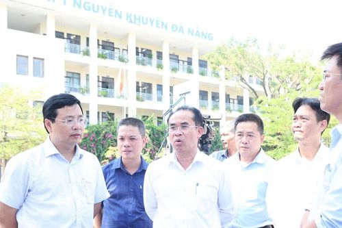 Lãnh đạo thành phố Đà Nẵng kiểm tra các công trình trường học
