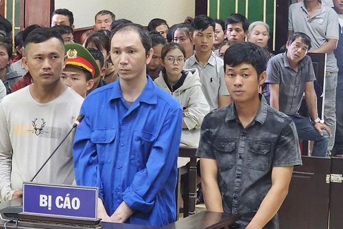 Gia Lai: Đánh người trong quán nhậu, 3 bị cáo ra tòa lãnh án