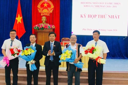 Xã Phú Thiện và Ia Sao kiện toàn tổ chức bộ máy chính quyền địa phương