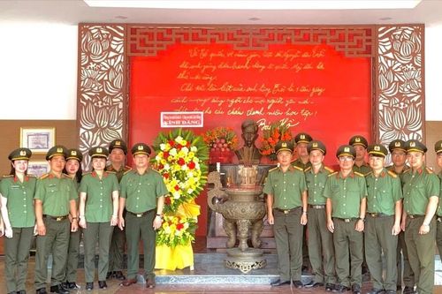 Nhiều hoạt động kỷ niệm 80 năm Ngày Truyền thống An ninh Nhân dân