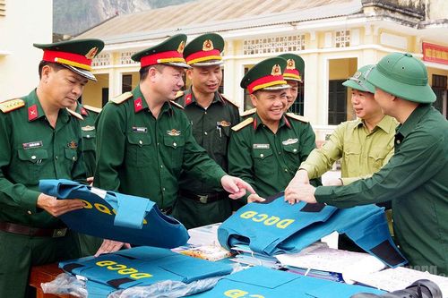 Khai mạc Lễ ra quân huấn luyện điểm năm 2026 tại xã Tân Long