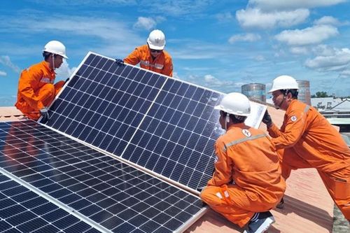 Bảo đảm cung ứng điện an toàn, đẩy mạnh tiết kiệm và phát triển điện mặt trời mái nhà