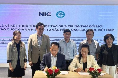 Thúc đẩy khoa học công nghệ, đổi mới trong chăm sóc sức khỏe cộng đồng