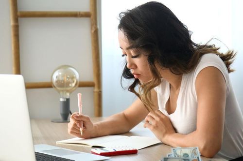 7 khoản chi tiêu âm thầm 'rút cạn' ví tiền mỗi tháng