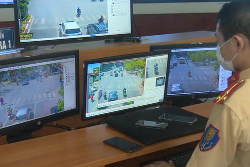 Dùng camera AI xử lý vi phạm dừng, đỗ ô tô sai quy định