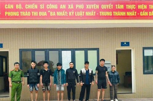 Công an đột kích ổ nhóm tổ chức sử dụng ma túy trong đêm, bất ngờ với độ tuổi của các đối tượng