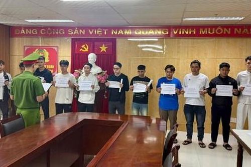 Khởi tố thêm 12 đối tượng trong đường dây dùng thẻ thanh toán quốc tế chiếm đoạt tài sản