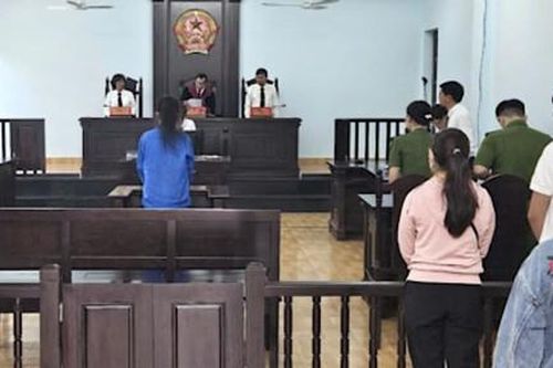 Vụ '10 cán bộ làm 'cò', chỉ 1 người... hầu tòa' tại tỉnh Bình Phước (cũ): Thêm nhiều bị cáo hầu tòa về tội đưa và nhận hối lộ