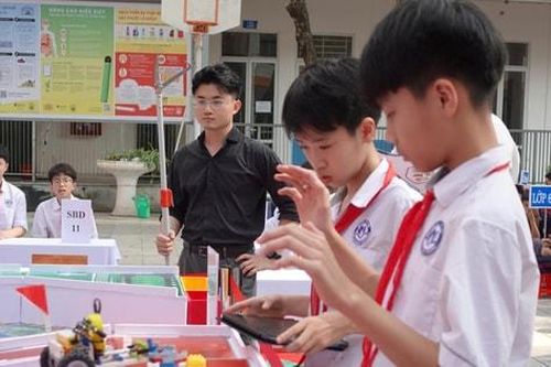 Phú Thượng: Đẩy mạnh chuyển đổi số gắn với xây dựng trường học hạnh phúc