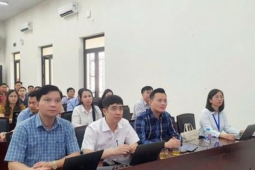 Gần 100 cán bộ phường Phú Lương tham gia tập huấn HanoiWork