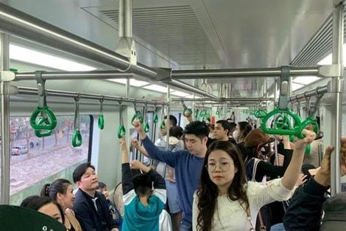 Metro và nhịp sống mới: Khi Hà Nội chuyển mình từ trải nghiệm người trong cuộc