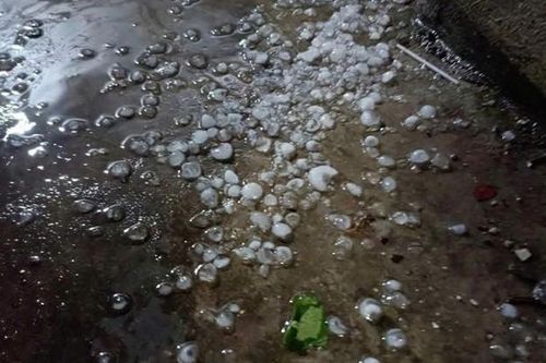 Đêm nay có thể xuất hiện mưa đá, dông lốc, người dân cần chuẩn bị gì giảm thiểu thiệt hại?