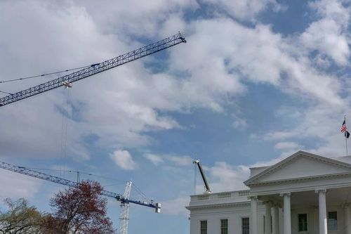 Thẩm phán yêu cầu ông Trump dừng xây dựng phòng khiêu vũ Nhà Trắng