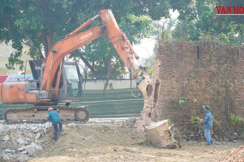 Tháo dỡ 'bức tường ô nhục' ở đồn Mang Cá, mở rộng không gian giao thông Kinh thành Huế