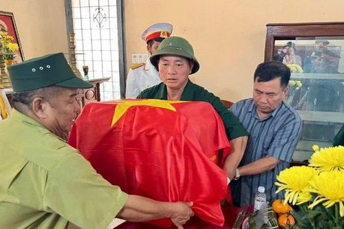 Đưa liệt sĩ Nguyễn Xuân Lưu về quê hương an táng sau 48 năm