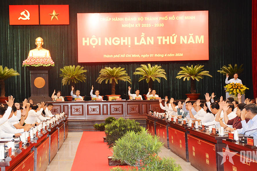 Thành ủy TP Hồ Chí Minh họp bàn giải pháp phát triển kinh tế - xã hội quý II