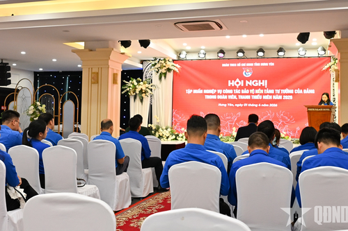 Nâng cao năng lực cán bộ đoàn trong bảo vệ nền tảng tư tưởng của Đảng