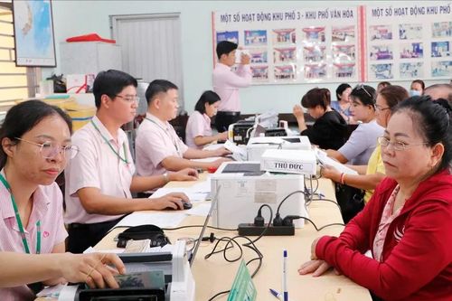 Nâng chuẩn sống của người dân