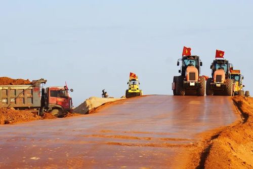 Các công trình trọng điểm quốc gia ở miền Trung vượt khó thi công