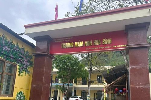Vụ nghi thực phẩm không an toàn ở Thái Nguyên: Nhiều gia đình cho trẻ nghỉ học