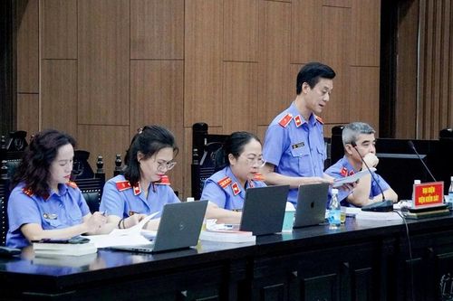 Cựu Thứ trưởng Hoàng Văn Thắng bị đề nghị 4-5 năm tù