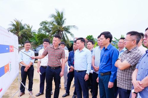 Phó Chủ tịch UBND tỉnh Hoàng Phú Hiền kiểm tra tiến độ thực hiện và giải ngân một số dự án đầu tư công
