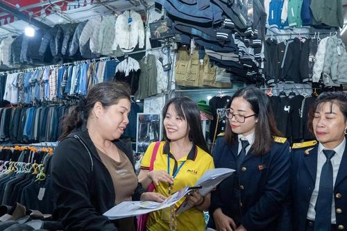 Kê khai thuế 'gõ cửa', hộ kinh doanh chạy nước rút