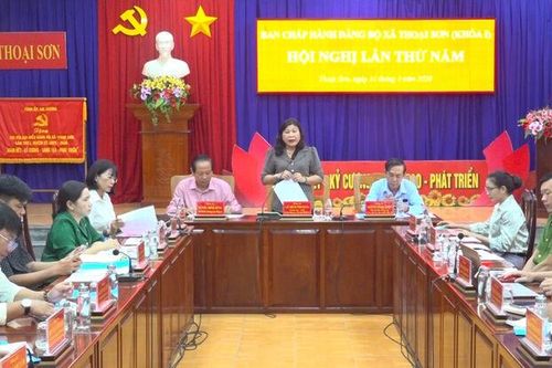 Tình hình kinh tế - xã hội Thoại Sơn tiếp tục phát triển