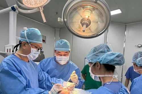 Bệnh viện Phụ sản - Nhi Đà Nẵng hợp tác quốc tế trong điều trị khe hở môi - vòm miệng