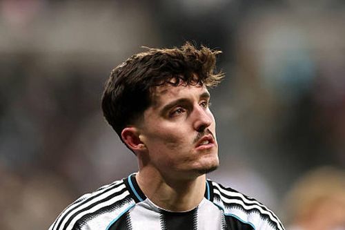 Arsenal nhắm Tino Livramento: Cuộc thay máu hàng thủ và tương lai mờ mịt của Ben White