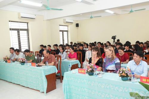 Điện Biên khai giảng lớp học tiếng Nga cho học sinh THPT