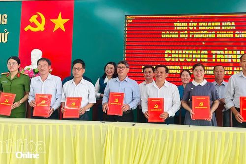 Đảng ủy phường Ninh Chử tổ chức ký kết thực hiện nhiệm vụ năm 2026