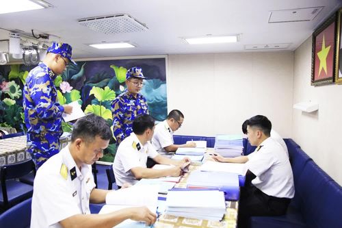 Kiểm tra, đánh giá kết quả công tác huấn luyện tại Lữ đoàn 162