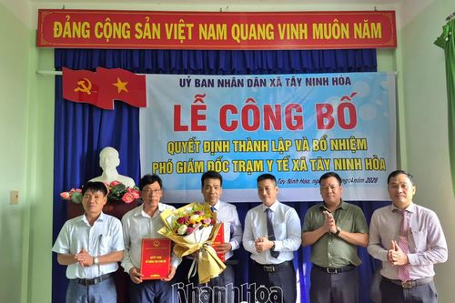 Công bố quyết định thành lập Trạm Y tế xã Tây Ninh Hòa