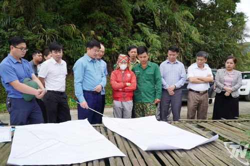Đẩy nhanh tiến độ triển khai Dự án xây dựng khu dân cư vùng ngập lụt xã Văn Lang
