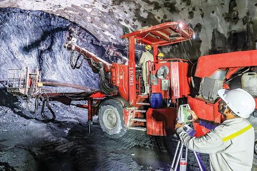 Nhà thầu đua chuyển đổi xanh, tiết kiệm nhiên liệu
