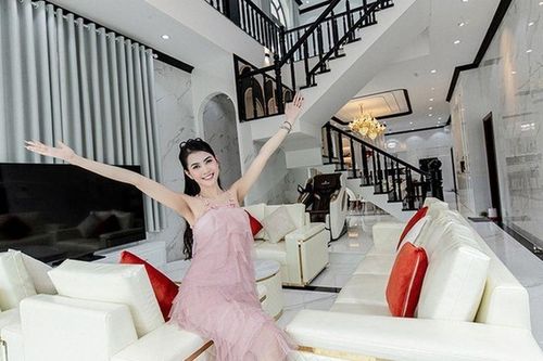 Hoa hậu vừa đẹp vừa giỏi, xây cơ ngơi tiền tỷ báo hiếu cha mẹ, là Phó Chủ tịch CLB doanh nghiệp, tận hưởng cuộc sống độc thân giàu có