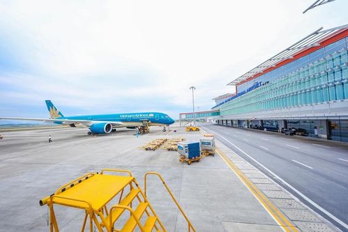 Từ hôm nay, những đường bay nào tạm dừng hoạt động?