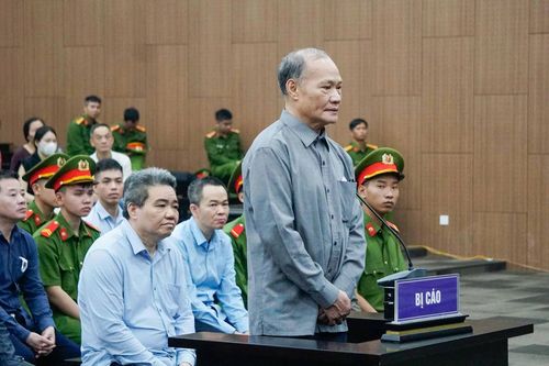 Cựu Thứ trưởng Bộ NN&PTNT Hoàng Văn Thắng bị đề nghị từ 4-5 năm tù