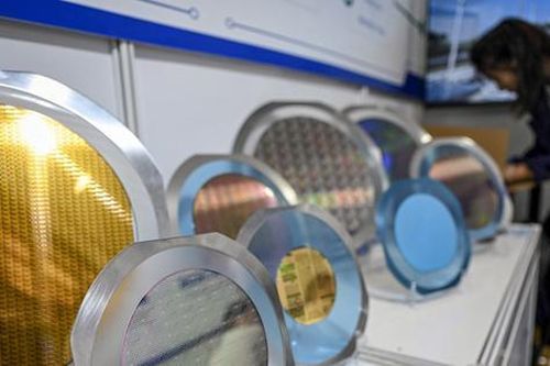 Giá chip tăng trên toàn cầu mở cơ hội cho doanh nghiệp Trung Quốc