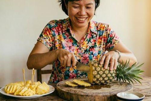 5 nhóm người nên ăn dứa để có lợi cho sức khỏe